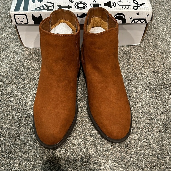 NWT Bamboo ankle booties. Size 5.5 & 7.5 - Picture 6 of 6